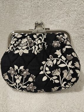 VERA BRADLEY KISS LOCK CHANGE PURSE